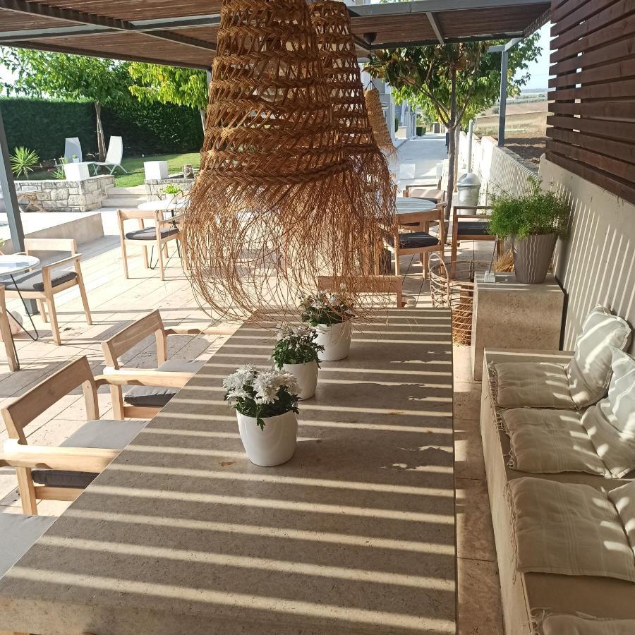 Niovi Boutique Apartments 아피토스 외부 사진