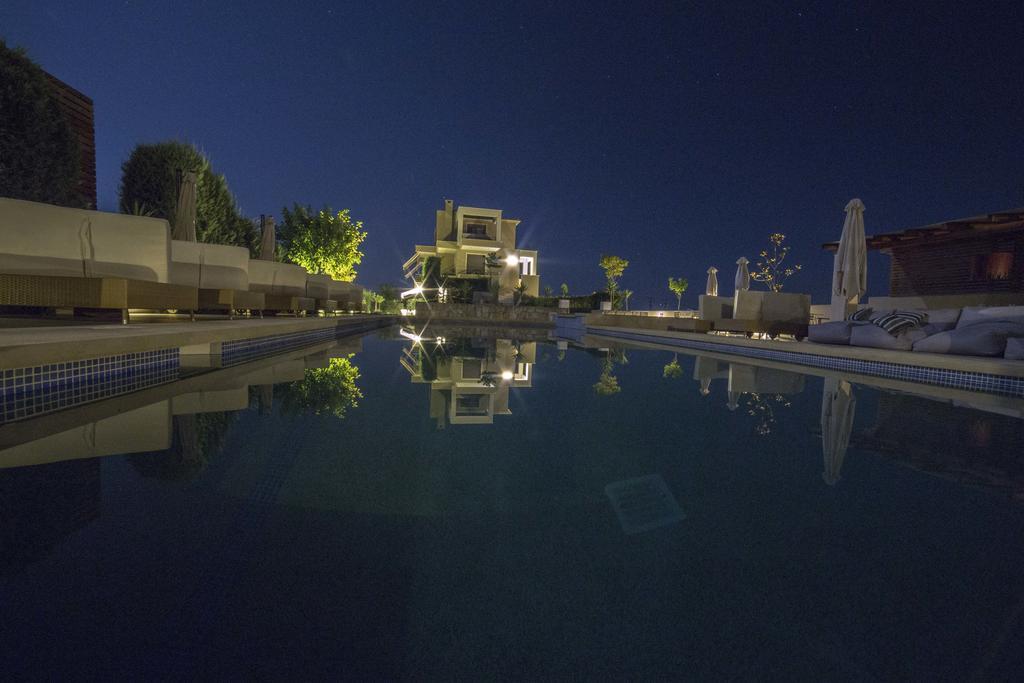Niovi Boutique Apartments 아피토스 객실 사진